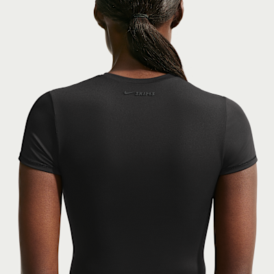 NikeSKIMS Matteウィメンズ パッディド ベビー Tシャツ Nike.comにおけるNikeSKIMS Matte ウィメンズ パッディド ベビー T